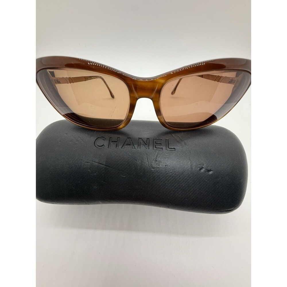 BCBGMAXAZRIA Enchanted Sunglasses 130MM 57-16 ENCHANTED BRO + Chanel Case